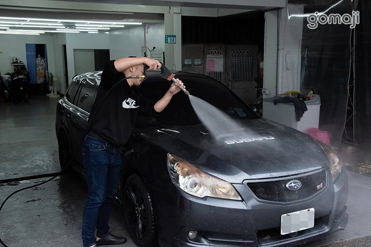 含手工泡沫洗車