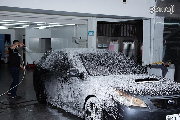 含手工泡沫洗車