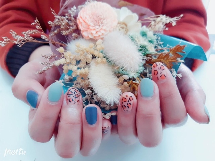 造型手部凝膠美甲