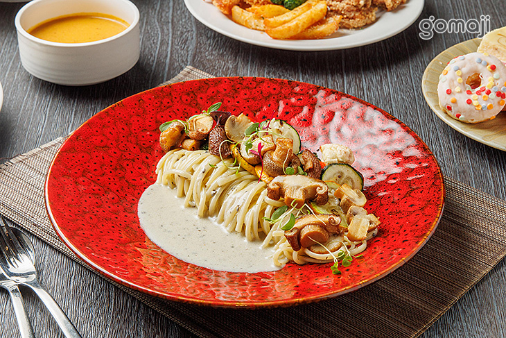 松露節瓜蔬菜義大利麵