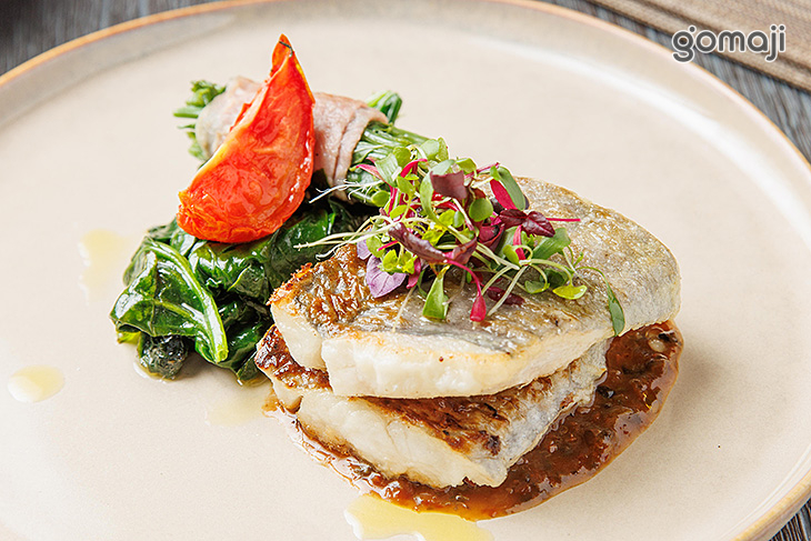 香煎藍尾鱈魚佐義式橄欖醬汁