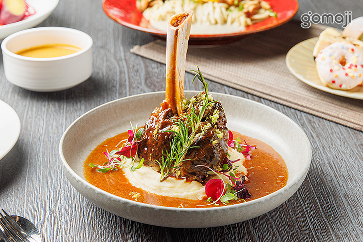 米蘭燉羊膝襯風味芋泥