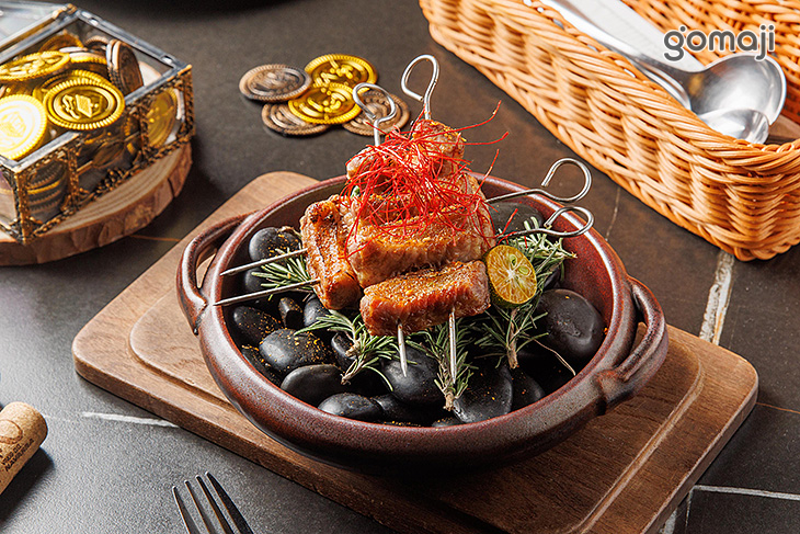 伊比利豬肋條佐蔥鹽