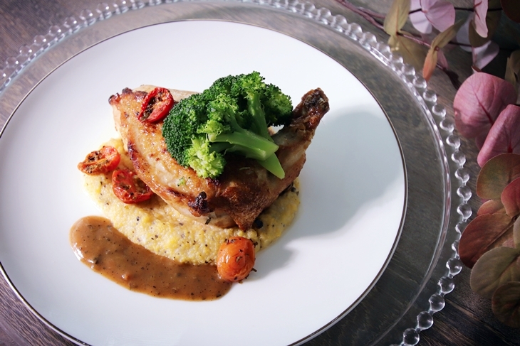 香煎玉米雞胸佐松露玉米泥