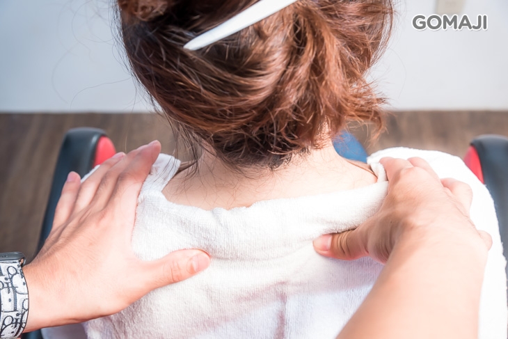 精油肩頸舒痠手技按摩