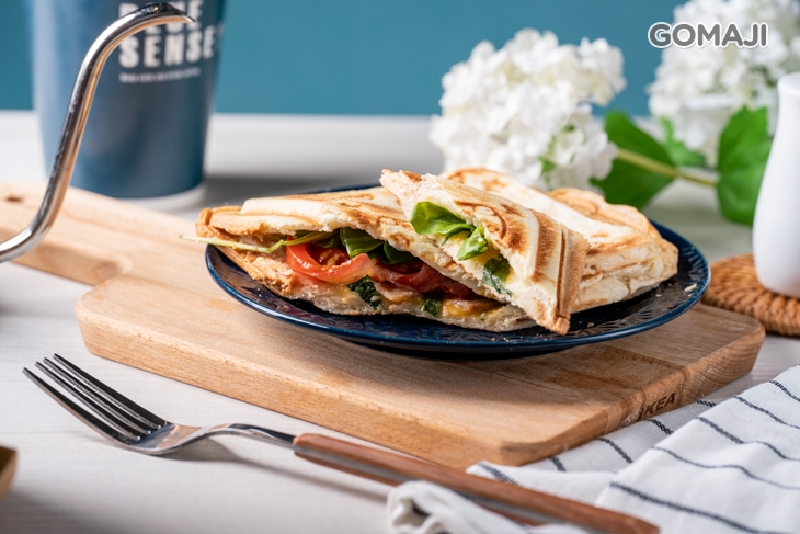 有機芝麻葉培根起司熱壓吐司