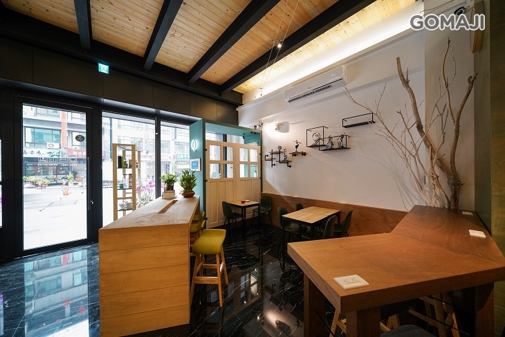 羅斯朵·晴天現烘咖啡屋(凹子底店)