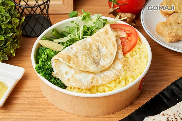 當季時蔬+荷包蛋+薑黃飯