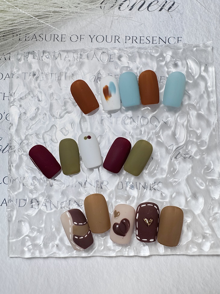 雜誌設計款凝膠美甲