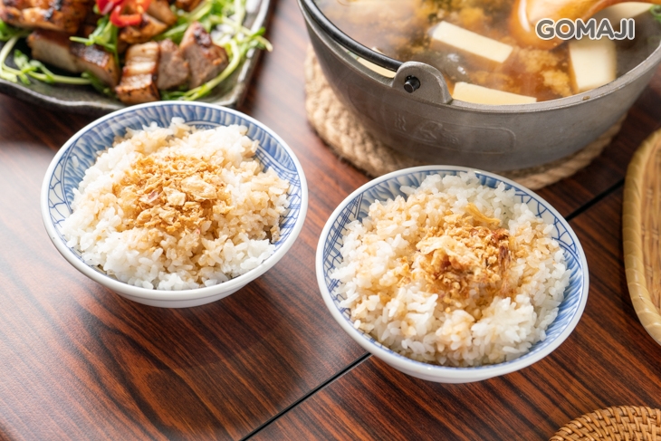 大油香拌飯二碗