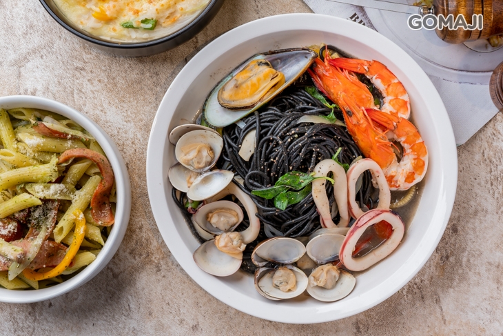 霸王海鮮墨魚麵