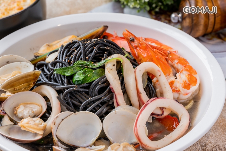 霸王海鮮墨魚麵