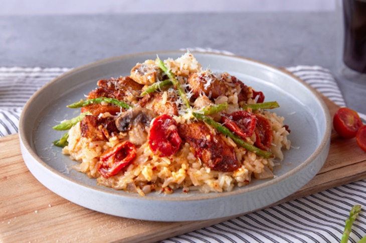  帕瑪森辣雞肉蘆筍日曬番茄燉飯