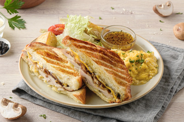 法式松露奶油雞熱壓丹麥起司早午餐