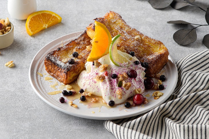 莓果盛典優格法式吐司