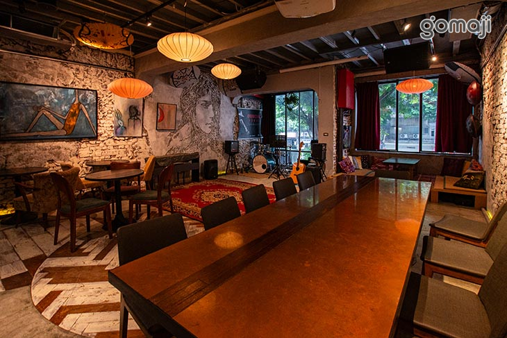 紅房餐酒館 Red Room Rendezvous