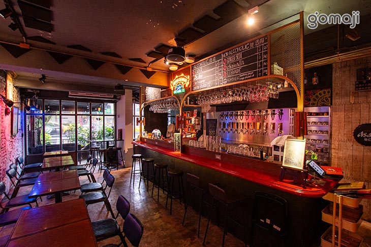 紅房餐酒館 Red Room Rendezvous