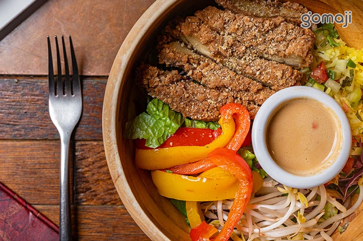 南洋風味椒麻雞沙拉