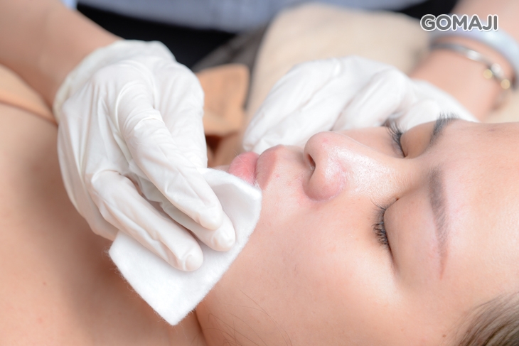  消毒清潔唇部肌膚