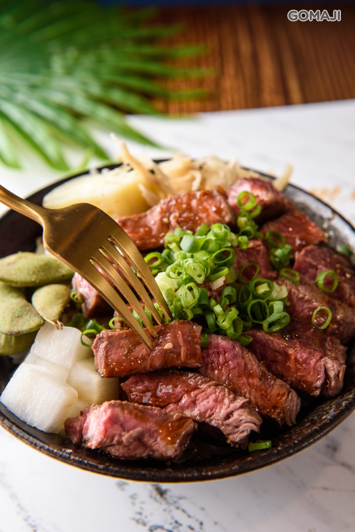 招牌厚切牛排丼