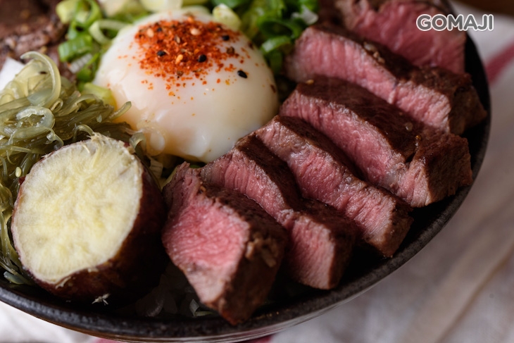 A5極上和牛雙拼丼一份