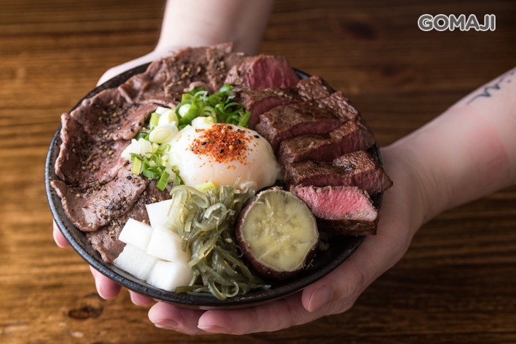 A5極上和牛雙拼丼一份