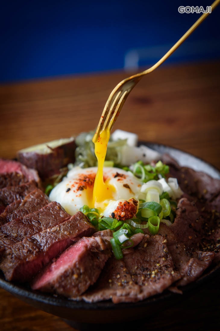 A5極上和牛雙拼丼一份