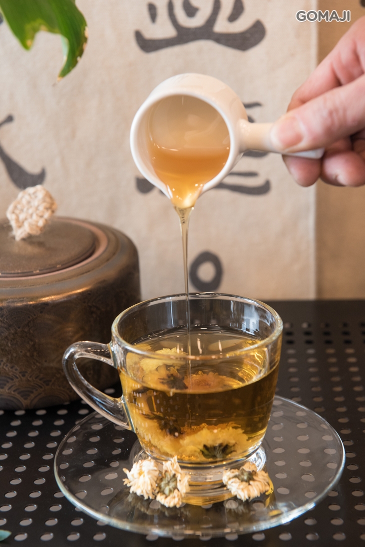 蜂蜜菊花茶飲