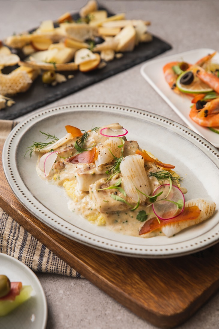 爐烤海潮鯛鳳尾魚醬汁