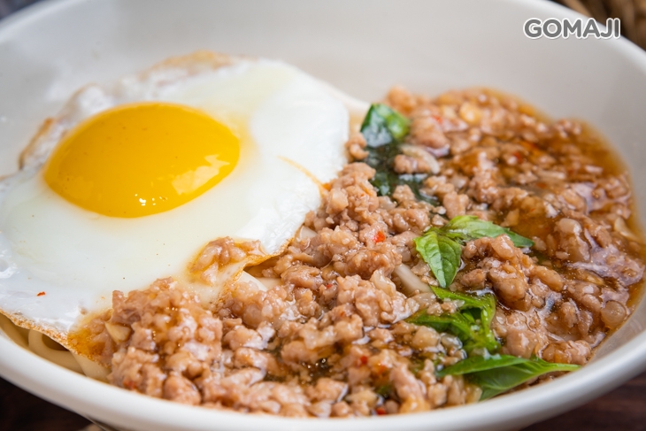 打拋豬肉乾拌麵