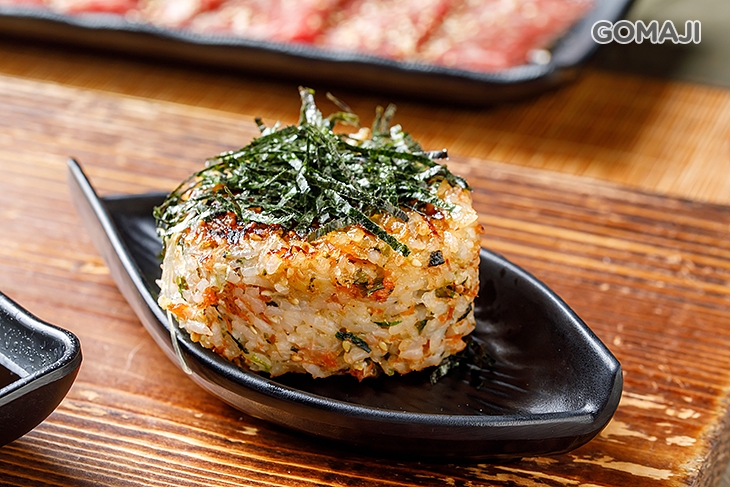 金光閃閃鮭魚烤飯糰