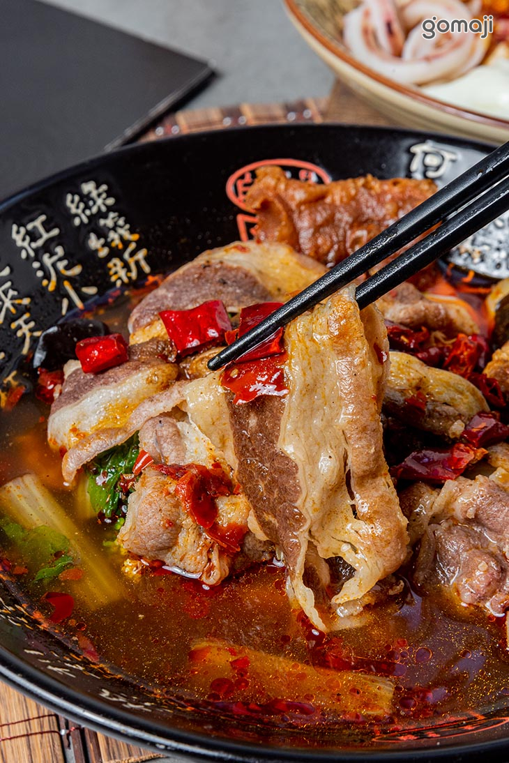辛癮麻辣口味：精選牛肉鍋