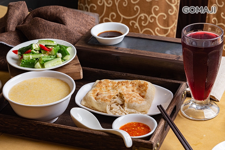 蘿蔔絲盒＋小黃瓜＋小米粥＋洛神花茶