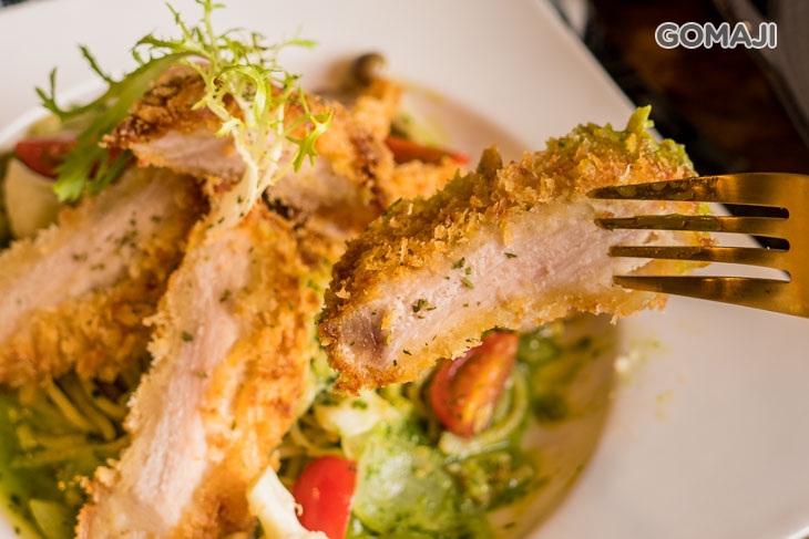 青醬豬排義大利麵