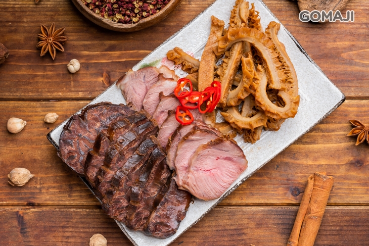 嘴邊肉、牛肚、牛腱肉