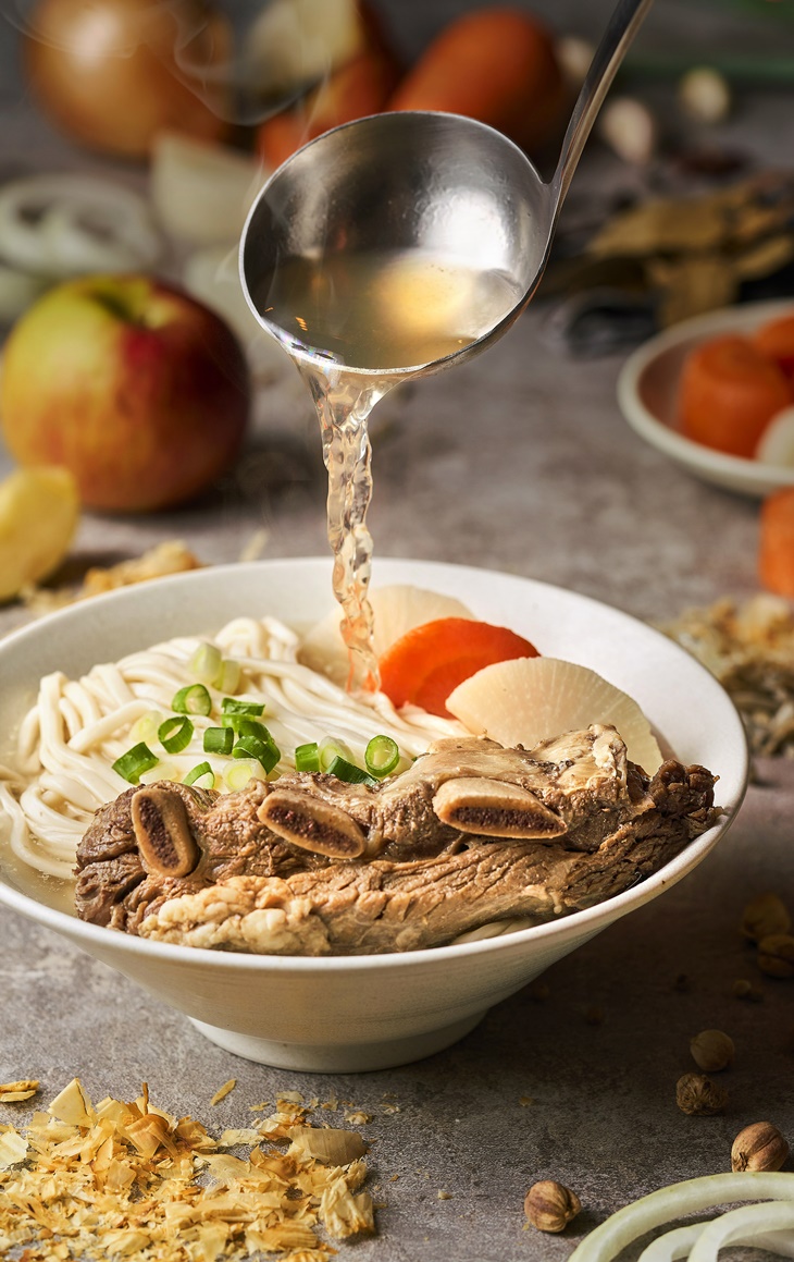 招牌清燉牛骨麵