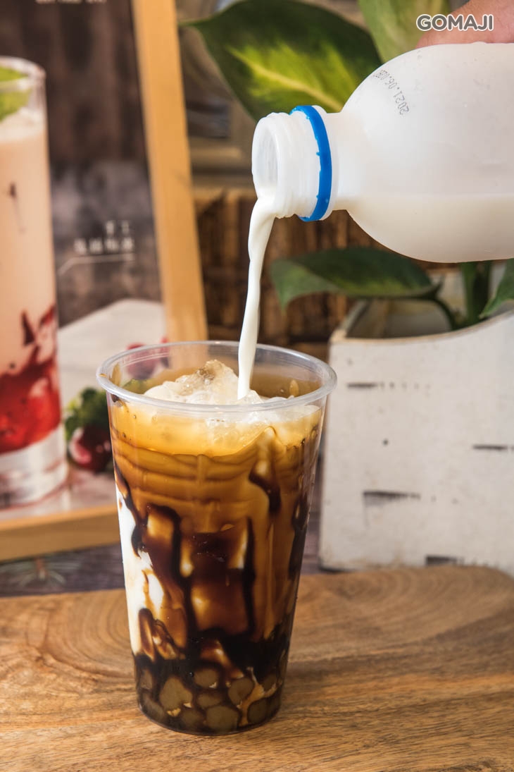 黑太妃鮮奶茶 