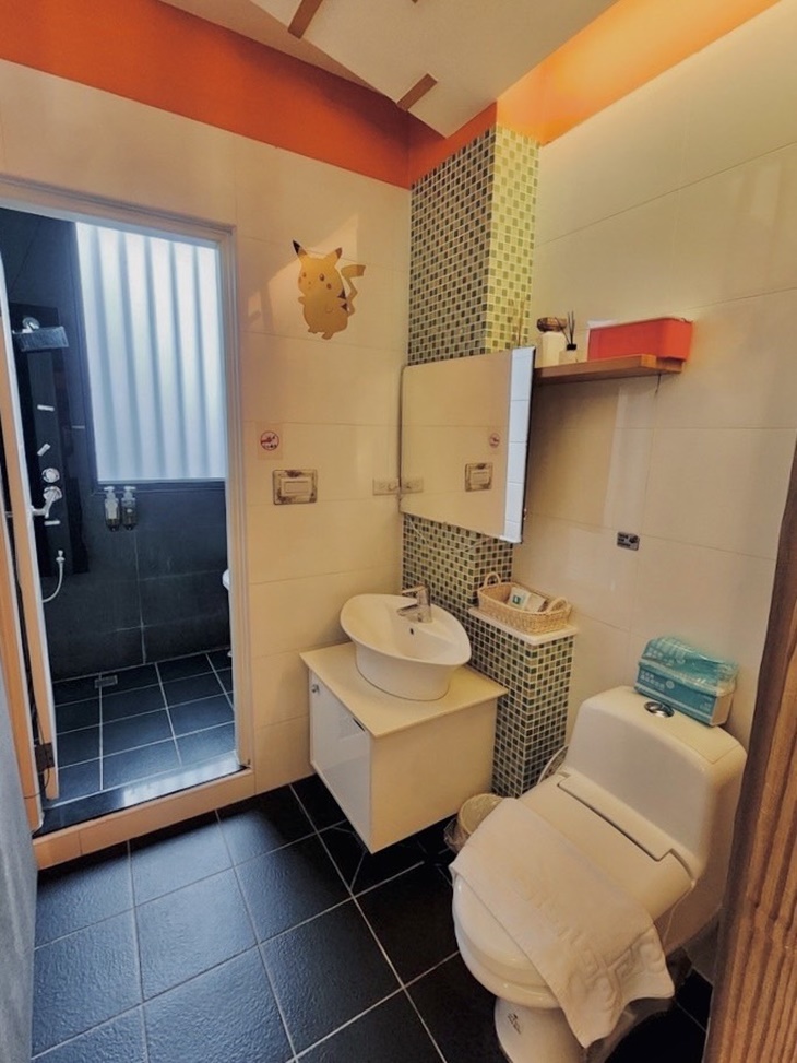 黃色寶貝親子滑梯四人房