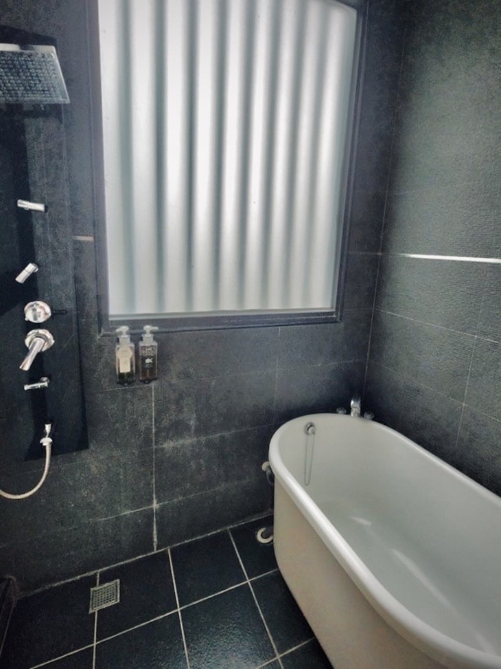 黃色寶貝親子滑梯四人房