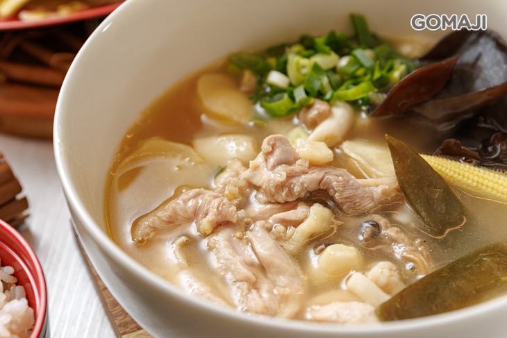 剝皮辣椒雞肉湯(飯)