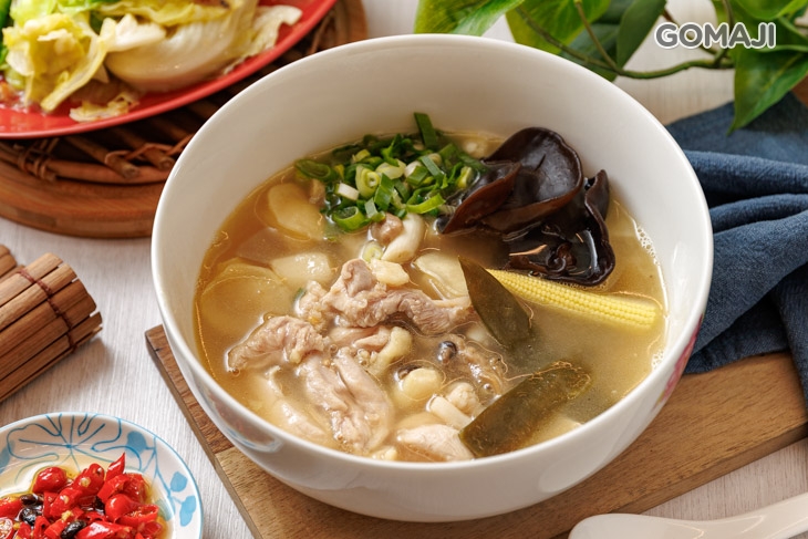 剝皮辣椒雞肉湯(飯)