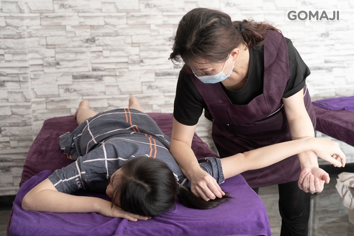 專業獨特手技足部芳香按摩 