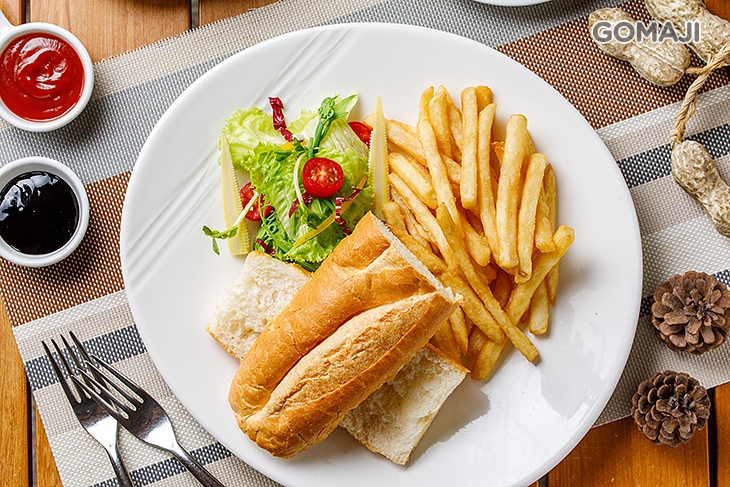 長棍麵包半條 / 酥炸薯條