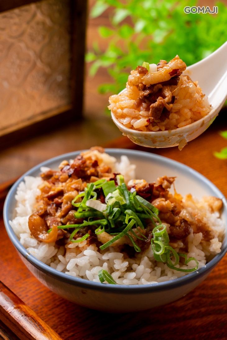 麻辣滷肉飯