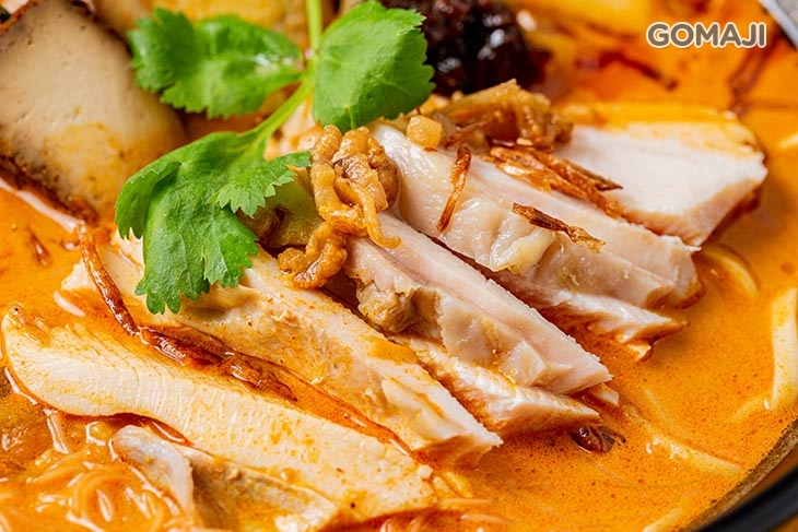 南洋叻沙雞肉湯麵