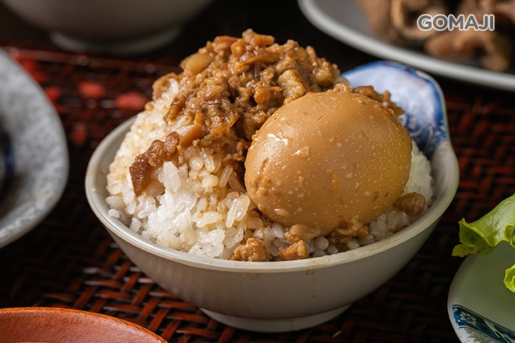 獨門秘製滷肉飯