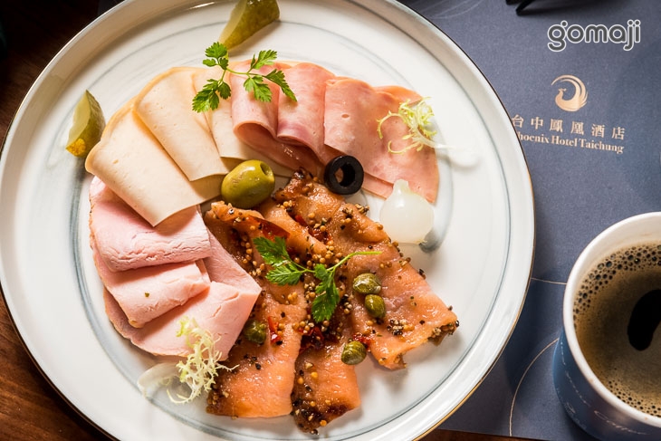 紅椒煙燻鮭魚&黑胡椒里肌肉