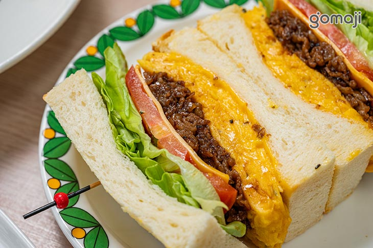 和牛燒起司松露炒蛋三明治