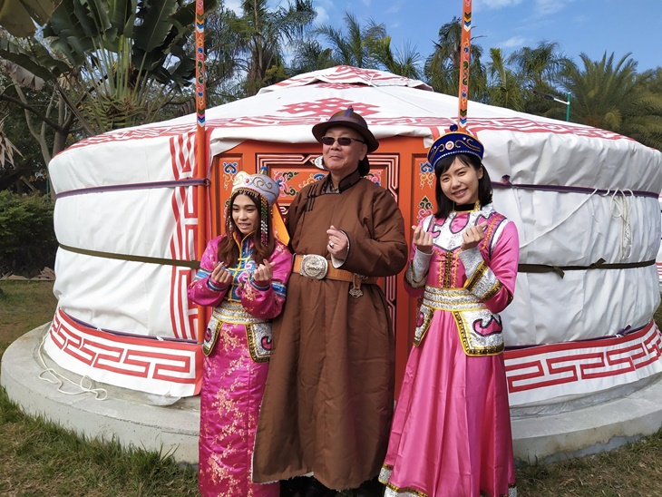 蒙古傳統服飾體驗(限1小時)