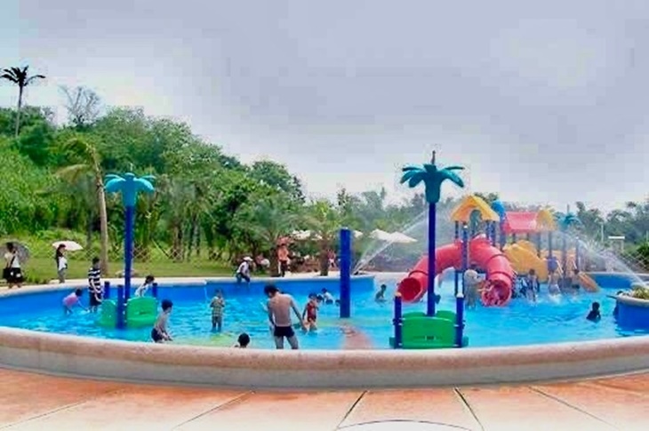 兒童戲水池